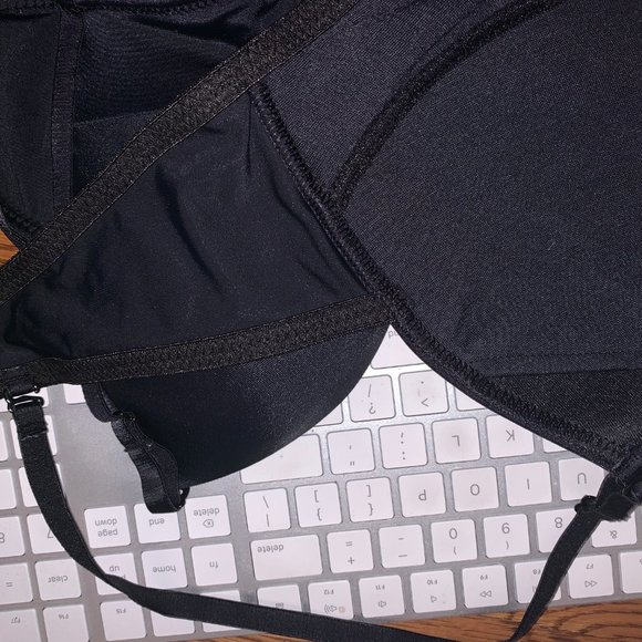 38B Black Bra - Picture 2 of 4